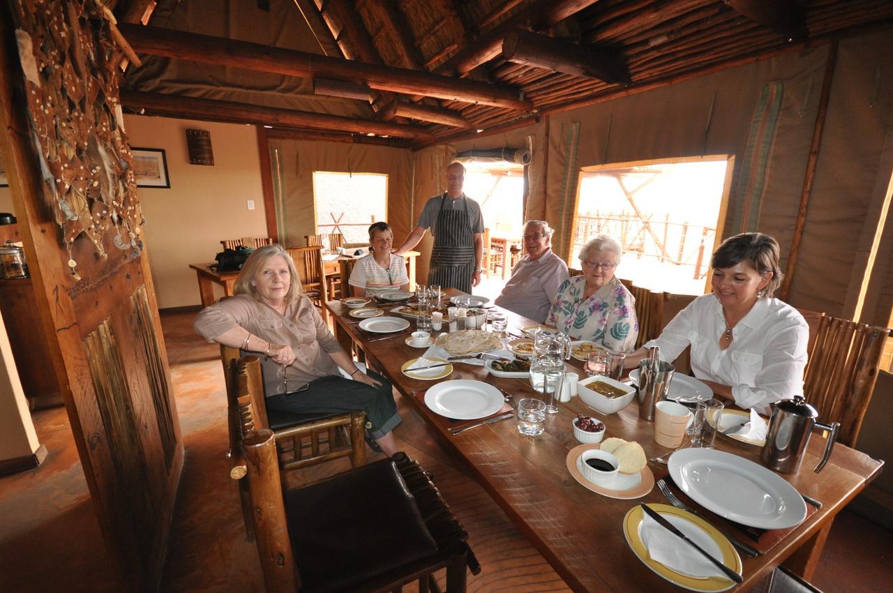 Xaus Lodge Twee Rivieren Экстерьер фото