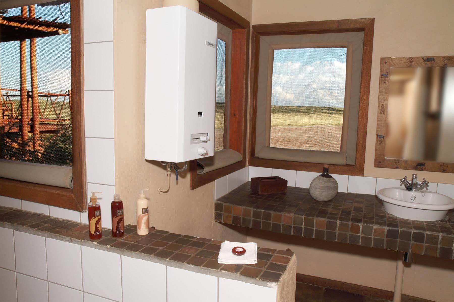 Xaus Lodge Twee Rivieren Экстерьер фото