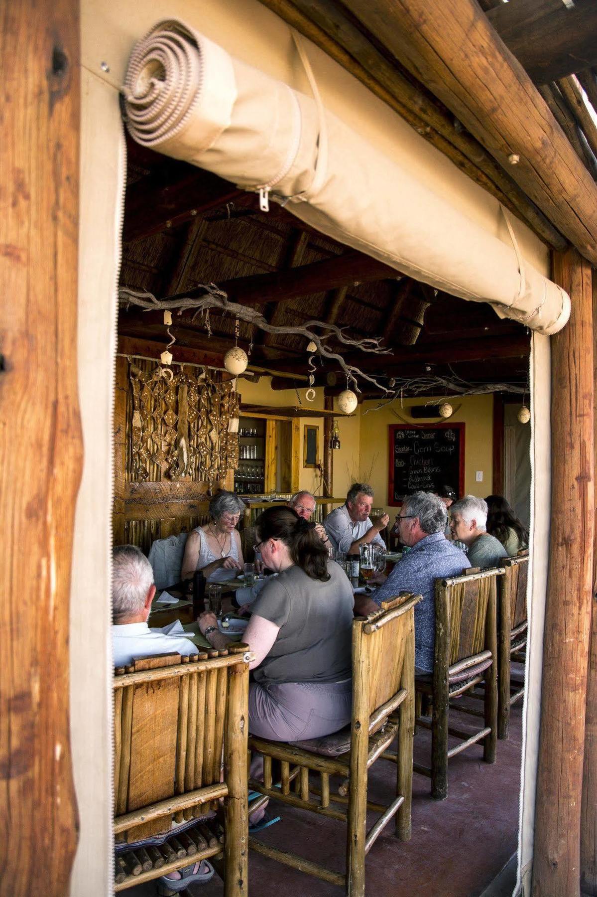 Xaus Lodge Twee Rivieren Экстерьер фото